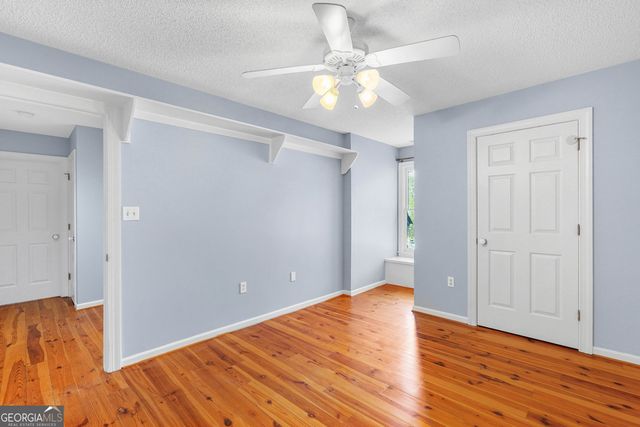 8 Chestley Place, Savannah, GA 31406