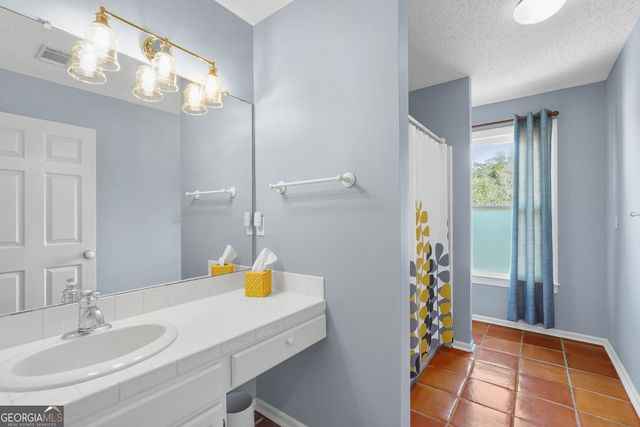 8 Chestley Place, Savannah, GA 31406