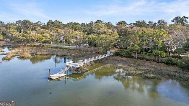 8 Chestley Place, Savannah, GA 31406