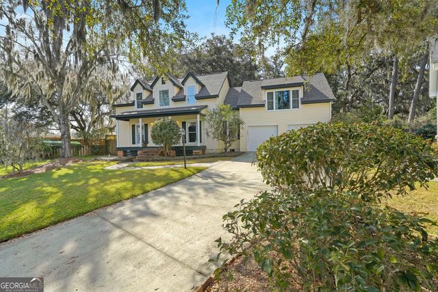 8 Chestley Place, Savannah, GA 31406