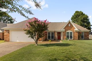 373 CHERRY HOLLOW CV, Memphis, TN 38018