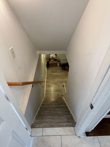 8058 W Lyons Street B, Niles, IL 60714