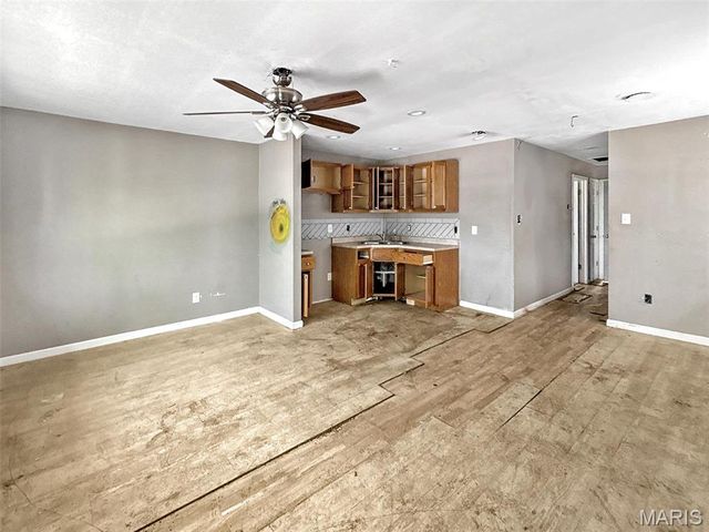 217 W Schirmer Street, St Louis, MO 63111