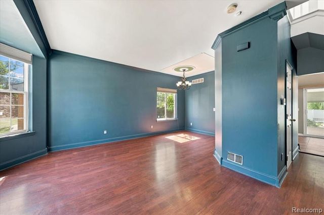 7412 Willow Creek Drive, Ypsilanti, MI 48197