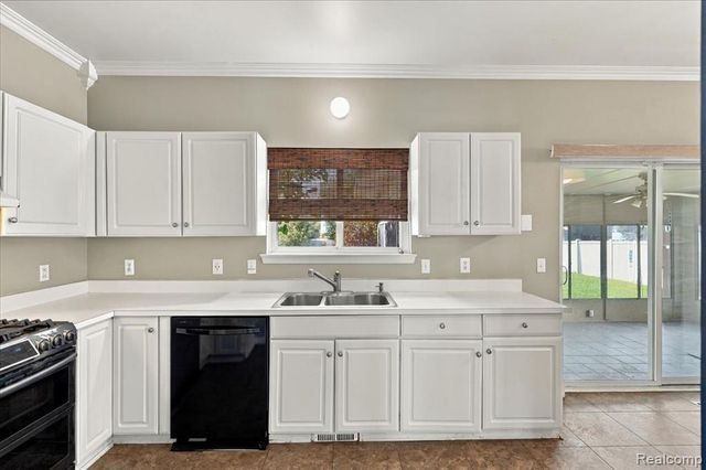 7412 Willow Creek Drive, Ypsilanti, MI 48197