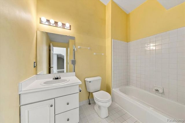 7412 Willow Creek Drive, Ypsilanti, MI 48197