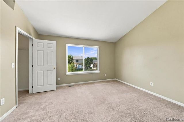 7412 Willow Creek Drive, Ypsilanti, MI 48197