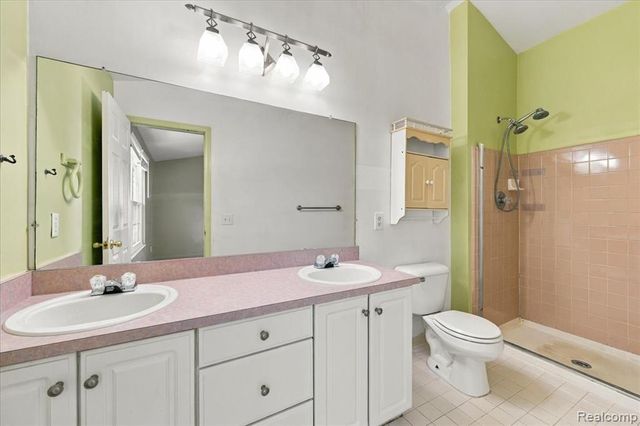 7412 Willow Creek Drive, Ypsilanti, MI 48197