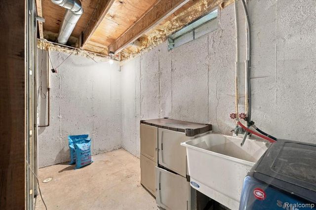 7412 Willow Creek Drive, Ypsilanti, MI 48197