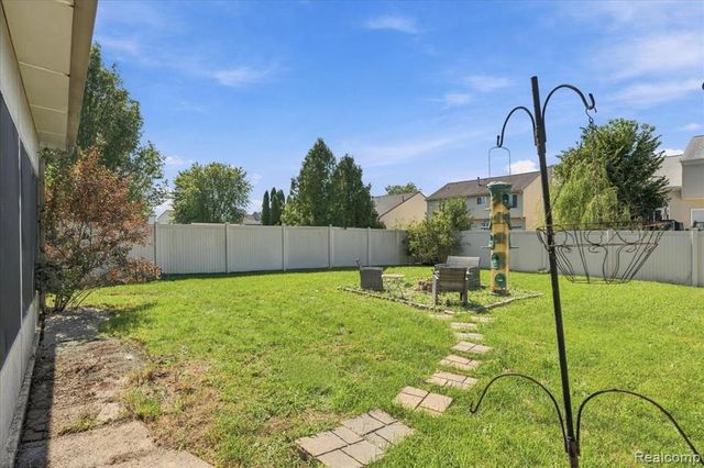 7412 Willow Creek Drive, Ypsilanti, MI 48197