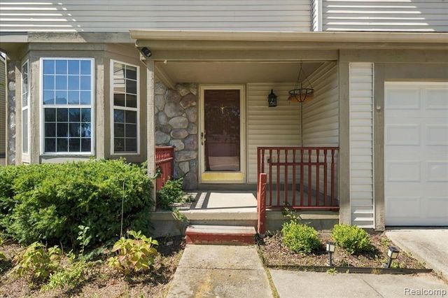 7412 Willow Creek Drive, Ypsilanti, MI 48197