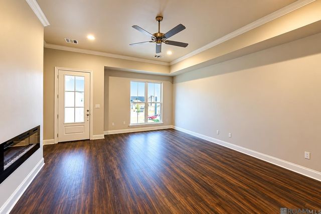 6614 Roux Dr, Baton Rouge, LA 70817