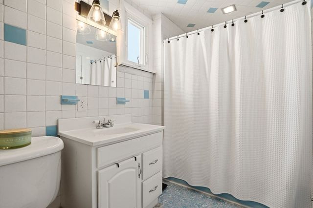 33 Bateman Avenue, Revere, MA 02151