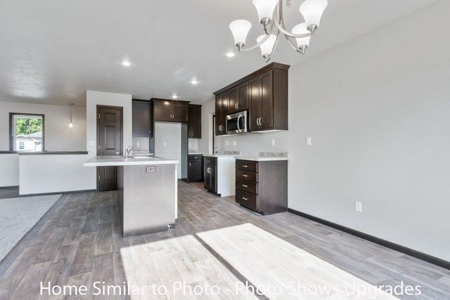 1268 PUTNAM DRIVE, Pulaski, WI 54162