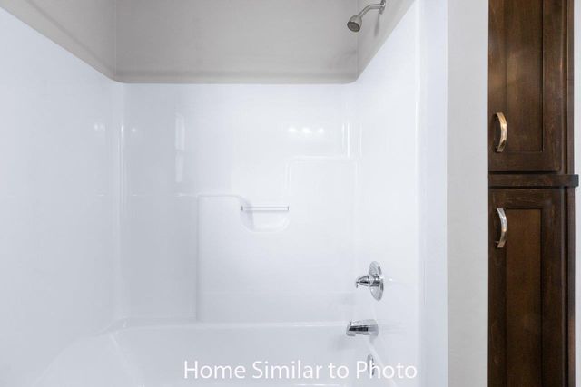 1268 PUTNAM DRIVE, Pulaski, WI 54162