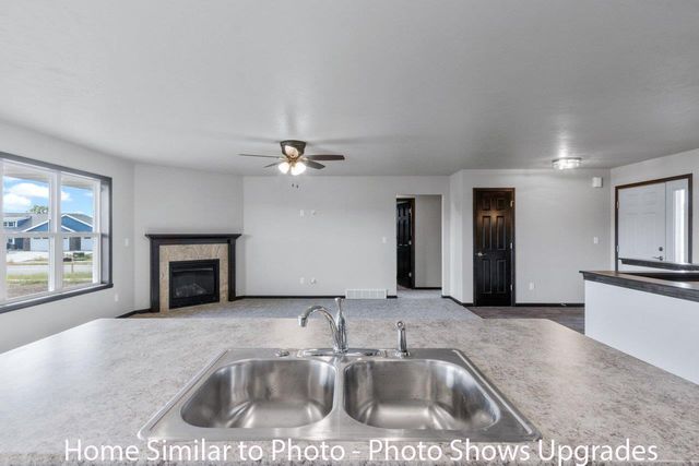 1268 PUTNAM DRIVE, Pulaski, WI 54162