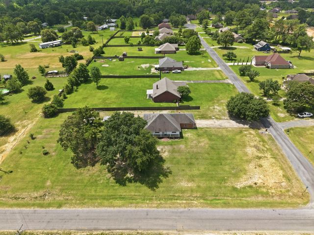 111 Melody Ln, Deridder, LA 70634