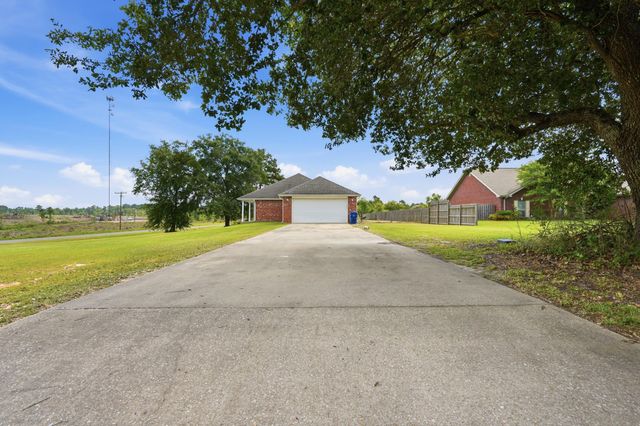 111 Melody Ln, Deridder, LA 70634