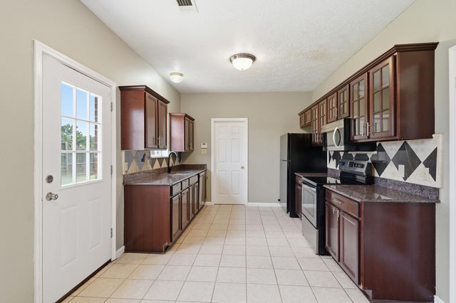 111 Melody Ln, Deridder, LA 70634