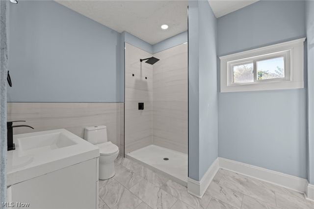 1424 Starkweather Avenue, Cleveland, OH 44113