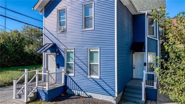 1424 Starkweather Avenue, Cleveland, OH 44113