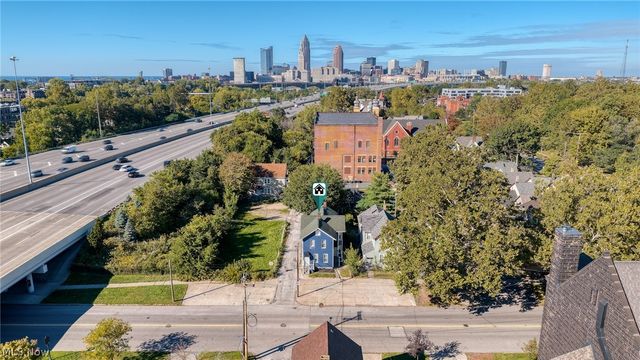 1424 Starkweather Avenue, Cleveland, OH 44113
