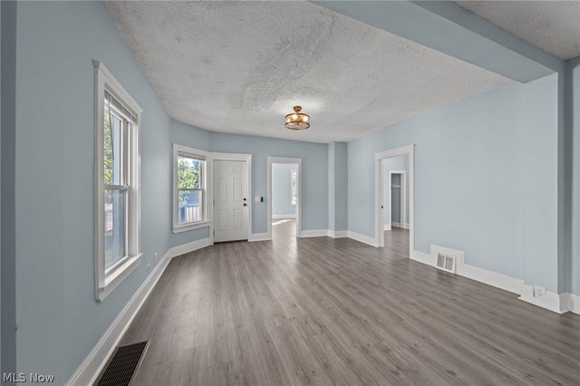 1424 Starkweather Avenue, Cleveland, OH 44113