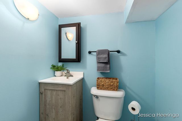 475 Northland Court NE, Rockford, MI 49341