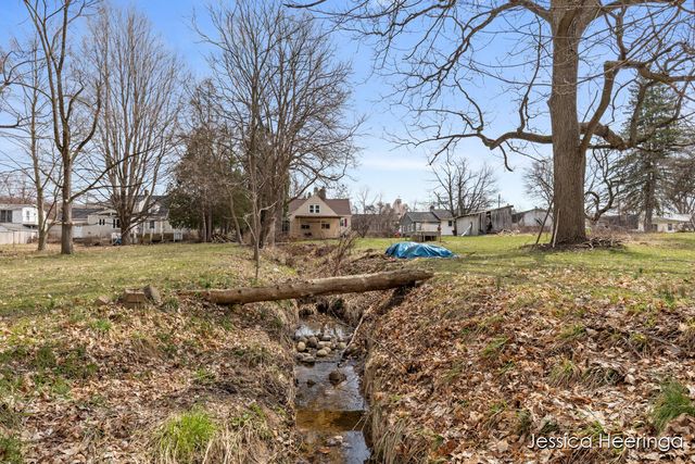 475 Northland Court NE, Rockford, MI 49341