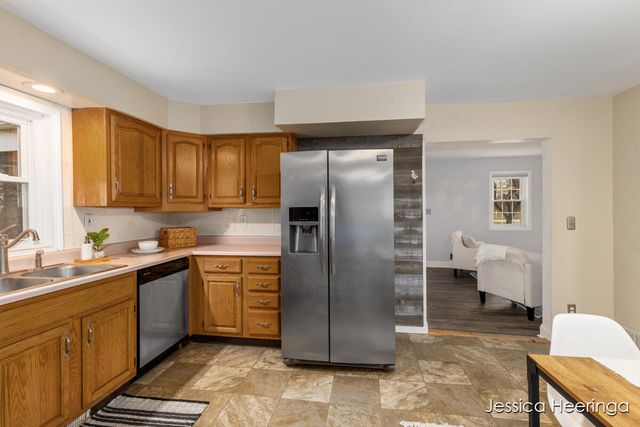 475 Northland Court NE, Rockford, MI 49341