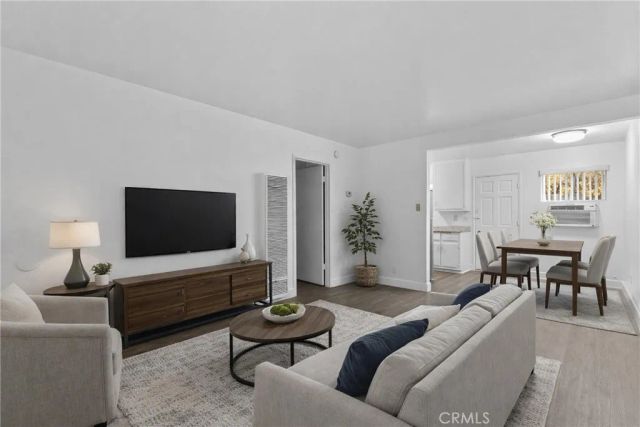 921 E Devonshire, Hemet, CA 92543