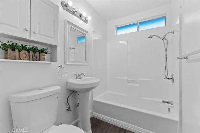 921 E Devonshire, Hemet, CA 92543