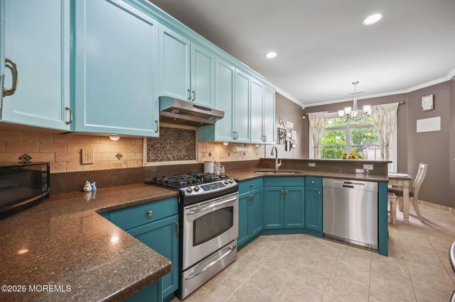 90 Banyan Boulevard, Holmdel, NJ 07733
