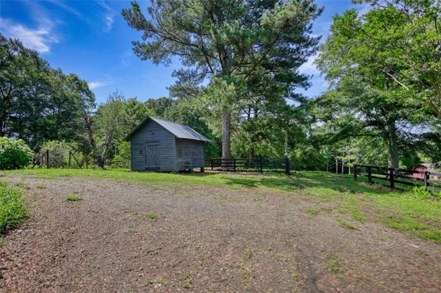2665 Macedonia Rd, Franklin, GA 30217