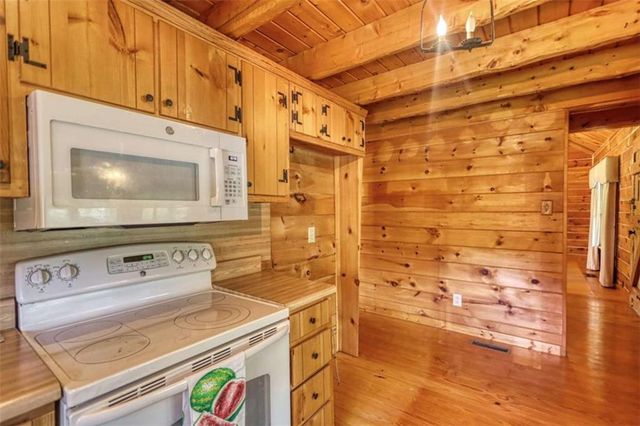 2665 Macedonia Rd, Franklin, GA 30217