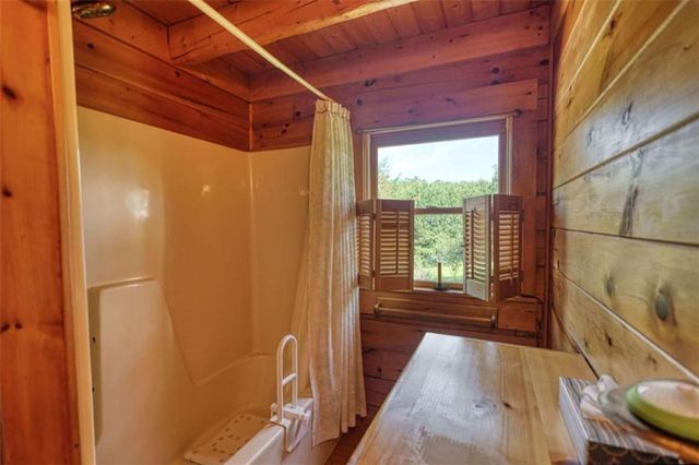 2665 Macedonia Rd, Franklin, GA 30217