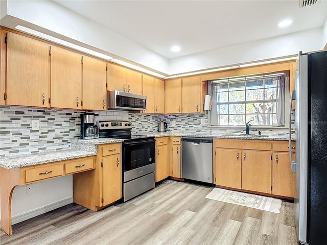 131 E HIGHBANKS ROAD, Debary, FL 32713