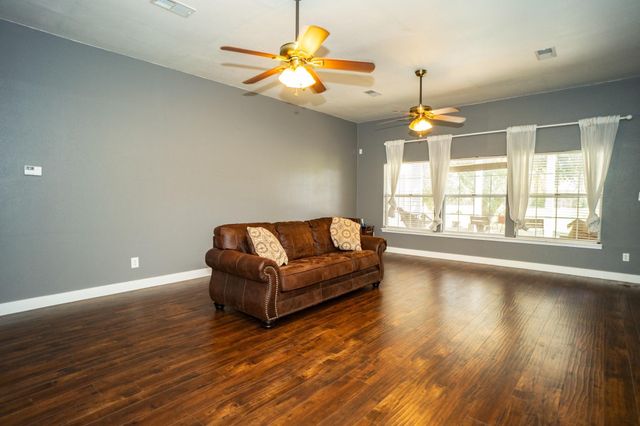 1302 Southfork Lane, Rosharon, TX 77583