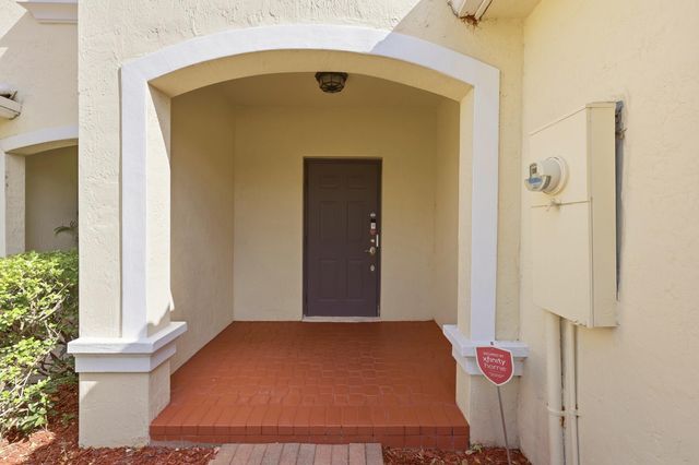 13352 Georgian Court, Wellington, FL 33414