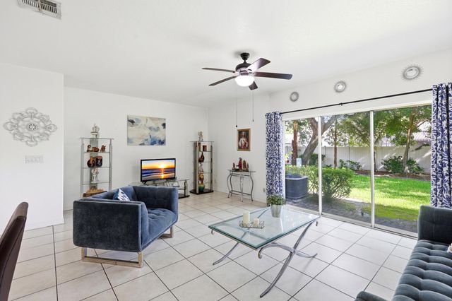 13352 Georgian Court, Wellington, FL 33414