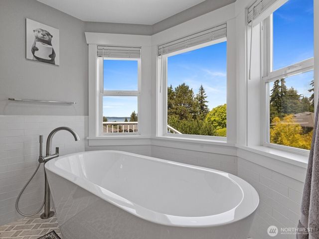 4909 Chinook Drive, Everett, WA 98203
