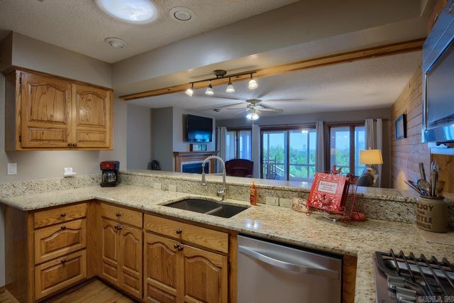 7 Palisandro Drive, Hot Springs Village, AR 71909