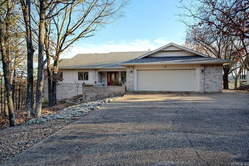 7 Palisandro Drive, Hot Springs Village, AR 71909