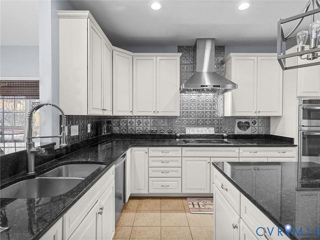 6112 Friesian Ter, Moseley, VA 23120