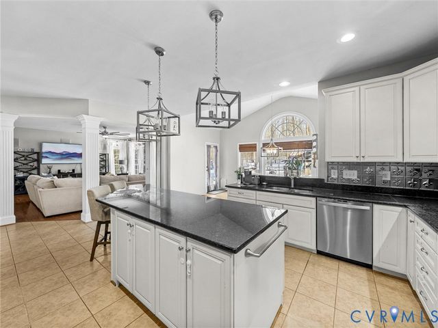 6112 Friesian Ter, Moseley, VA 23120