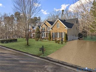 6112 Friesian Ter, Moseley, VA 23120