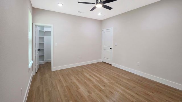 163 Lake Creek Drive, Mabank, TX 75156