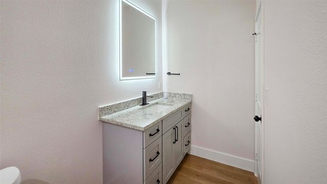 163 Lake Creek Drive, Mabank, TX 75156