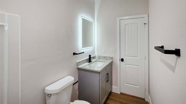 163 Lake Creek Drive, Mabank, TX 75156