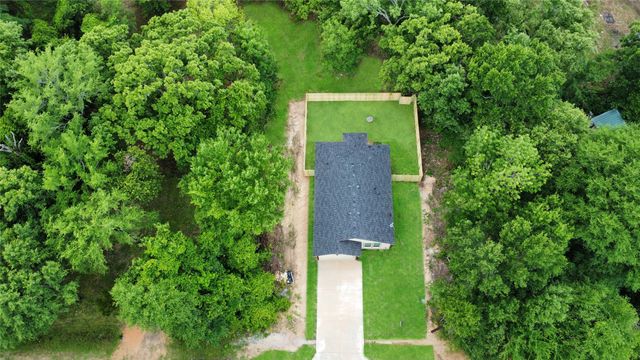 163 Lake Creek Drive, Mabank, TX 75156